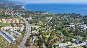 Flat Lot on Point Dume with Riviera I Beach Rights